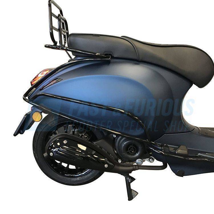 filosofie gokken Verhoogd Vespa Sprint Mat Donker Blauw LED Special Edition kopen of leasen