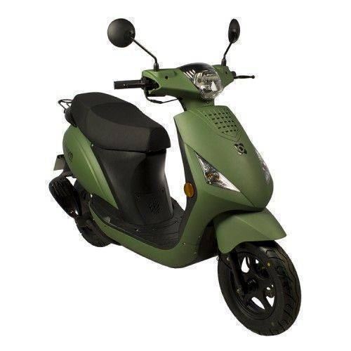 Uitgebreid Permanent licentie AGM SP50 EURO4 scooter kopen of leasen vanaf 1349 euro online!
